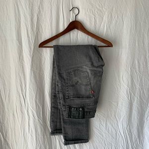 Levi’s 31 x 32 510 jeans